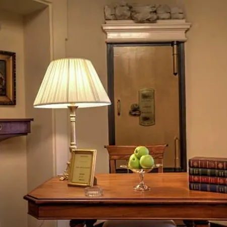 Grand Boutique Hotel 4*