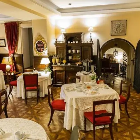 Grand Boutique