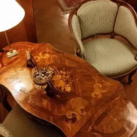 Grand Boutique Hotel 4*