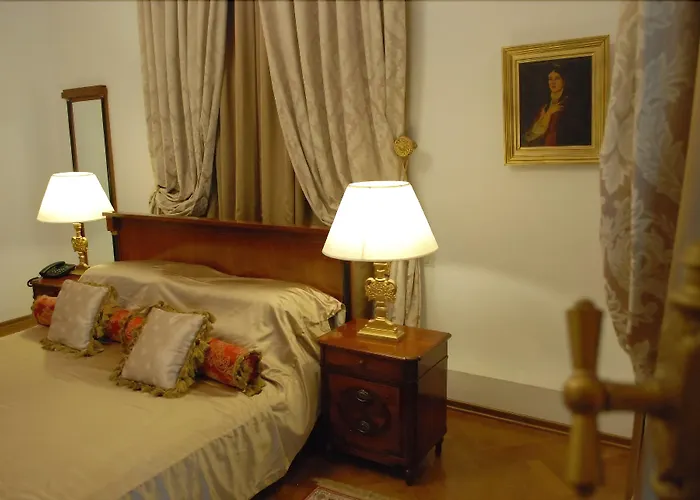 Grand Boutique Hotel 4*