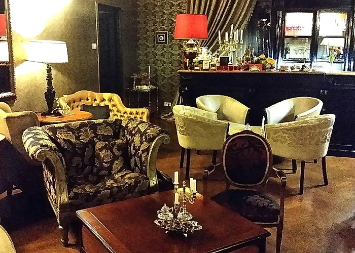Grand Boutique Hotel 4*