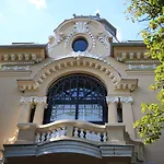 فندق Grand Boutique 4*