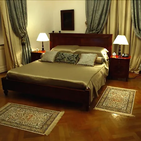 Grand Boutique ホテル 4*