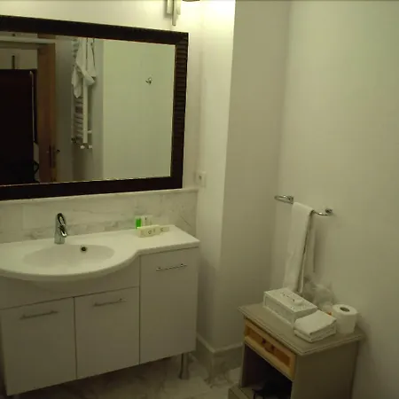 Grand Boutique Ξενοδοχείο 4*