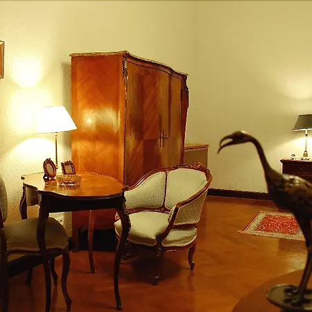 Grand Boutique Hotel 4*