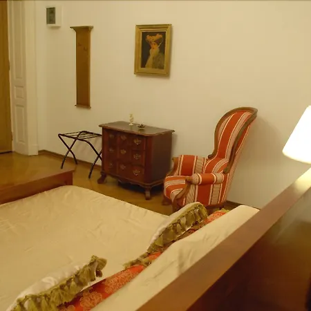 Grand Boutique Hotel 4*