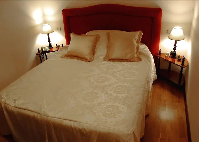 Grand Boutique Hotel 4*